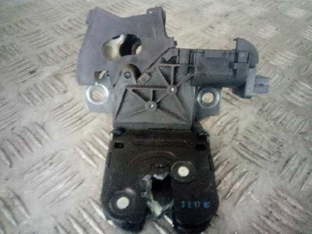 Cerradura de maletero para Audi A6 4FH