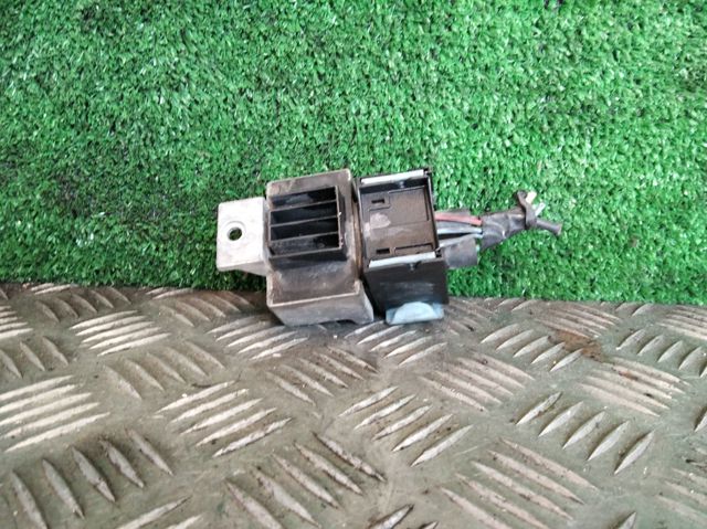 Relé de bujías incandescentes Volvo C30  (2006-2012)