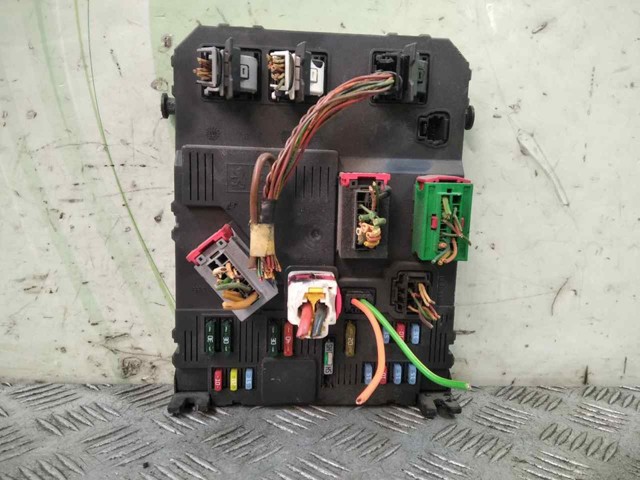 Comprar Caja de fusibles Peugeot 206   a bajo precio