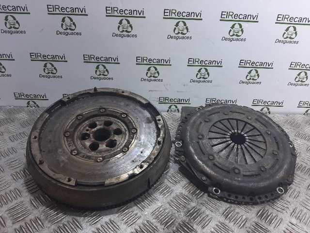 Comprar Volante de motor Peugeot 308 I 4E, 4H a bajo precio