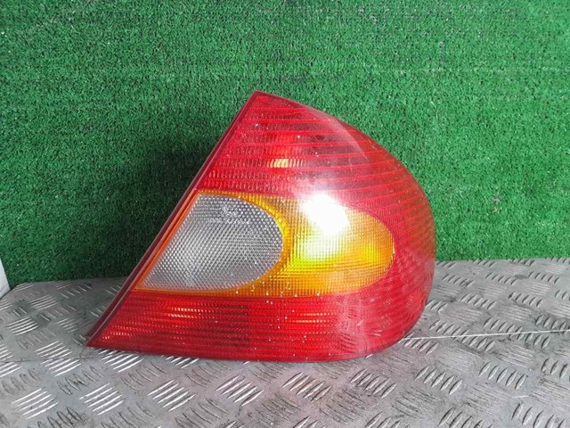 Comprar Piloto trasero derecho Ford Mondeo II BAP a bajo precio