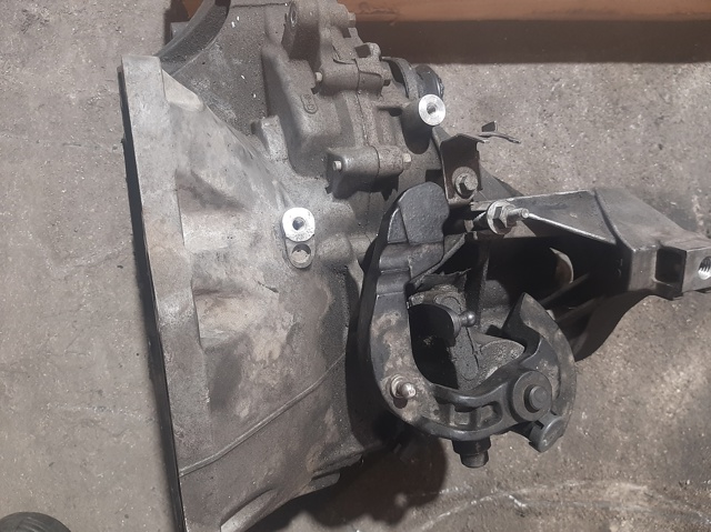 Comprar Caja de cambios manual completa Ford Focus III CB8 a bajo precio