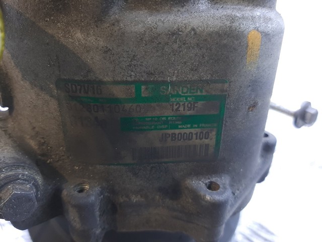 JPB000100 Rover