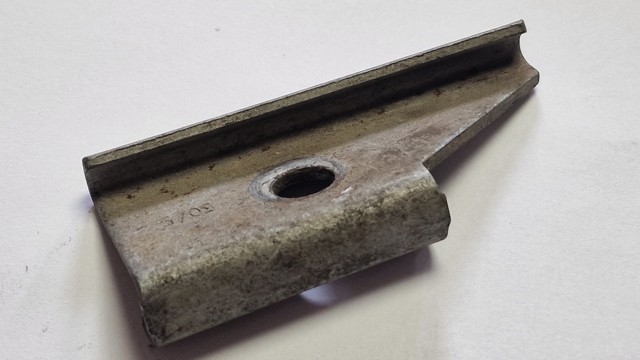 244382477R RENAULT Montaje De Bateria (Soporte)  disponible Ourense