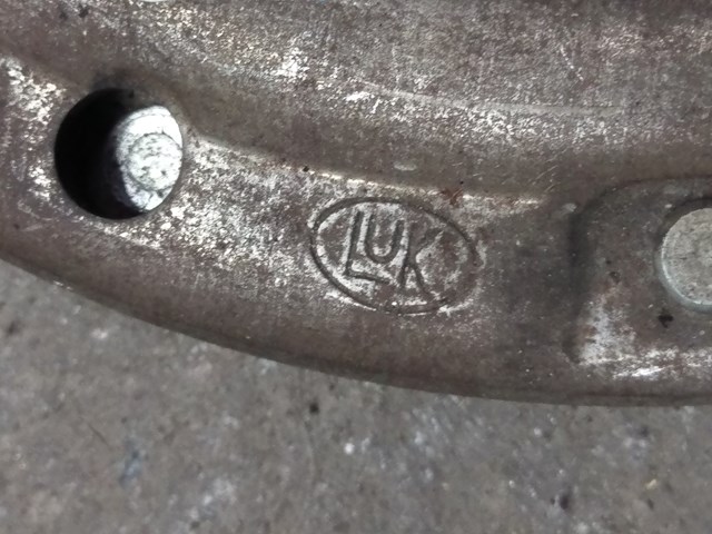 038141025P VAG Plato de presión de embrague  en stock Gandía