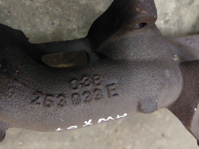 VAG 038253031N Colector de escape  en stock Salamanca