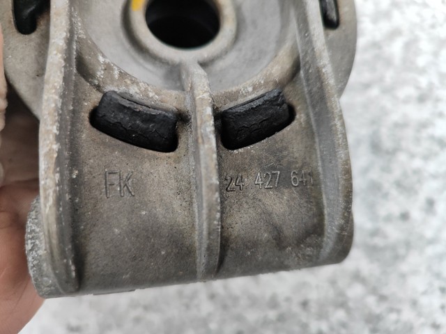 24427641 Soporte de motor trasero  comprar en Zaragoza