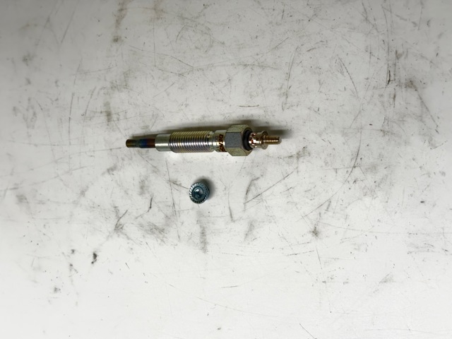 DG174 Bujía de precalentamiento  en stock Castellón