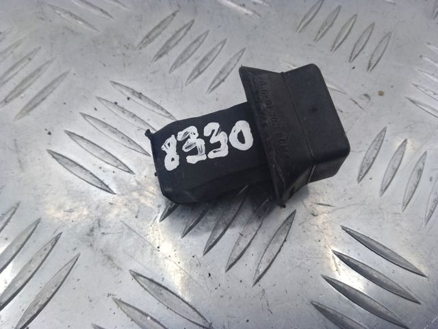 7L0121276A Cola de escape comprar Girona