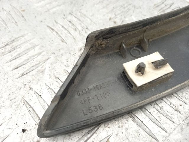 LR027251 LAND ROVER Moldura de guardabarro trasero derecho  disponible Alicante