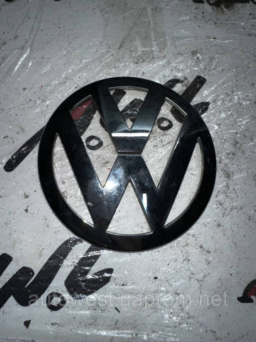 3C9853630 Emblema de tapa de maletero  disponible Utrera