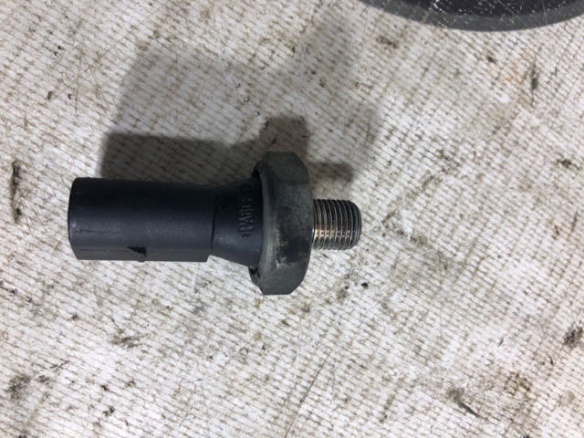 06A919081F VAG Sensor de presión de aceite  en stock Huelva