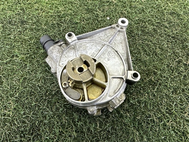 11667640279 Bomba de vacío  en stock Sabadell