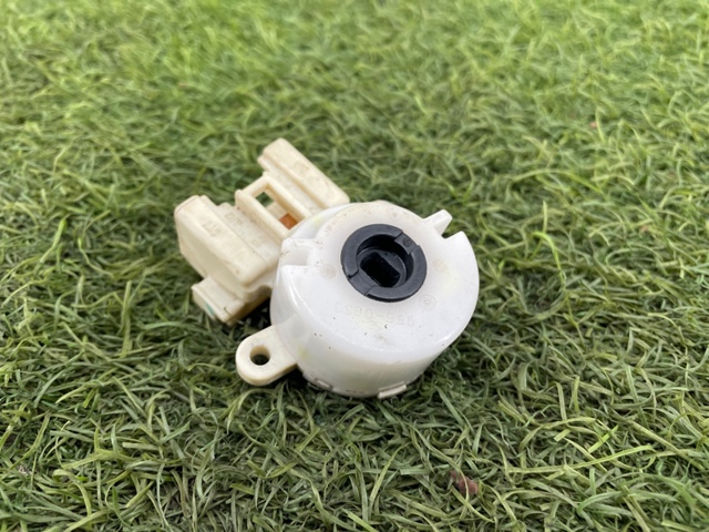 8445012200 Interruptor de encendido / arranque  disponible Burgos