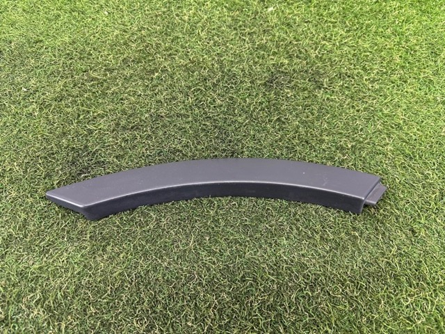 LR027251 LAND ROVER Moldura de guardabarro trasero derecho  disponible Vigo