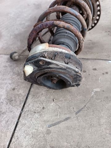 RENAULT 8200663654 Amortiguador delantero  en stock Salamanca