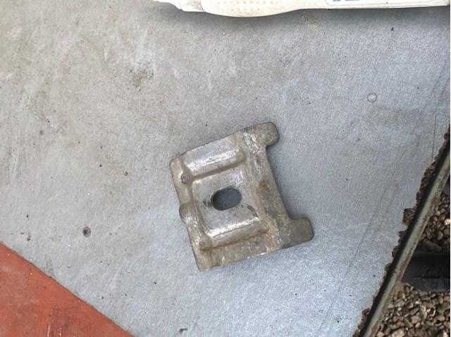 1J0803219 VAG Montaje De Bateria (Soporte)  disponible Vigo