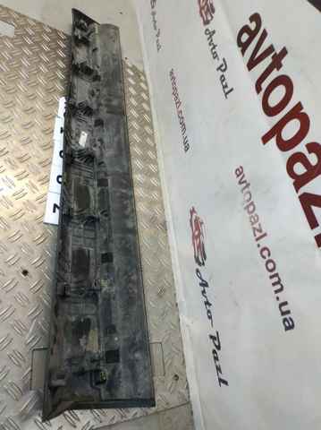 87721N7000 HYUNDAI Moldura de puerta delantera izquierda inferior  disponible Vigo