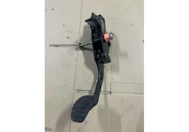 RENAULT 8200060841 Pedal embrague  disponible España