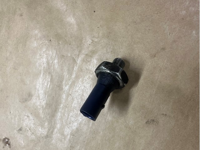 06H919081A VAG Sensor de presión de aceite  en stock Córdoba