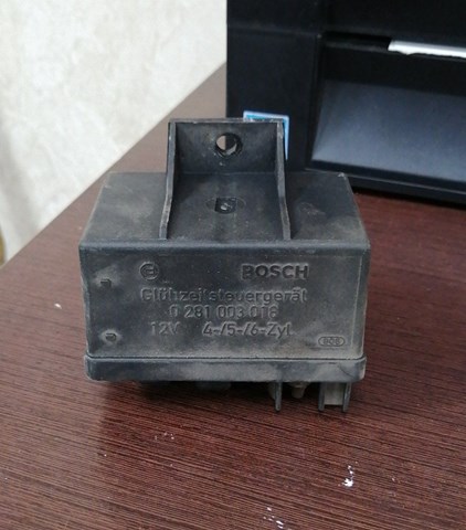 0281003018 BOSCH Relé de los calentadores  en stock Córdoba