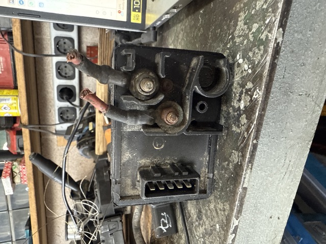 BOSCH 0281003005 Relé de bujía de precalentamiento  disponible Valladolid