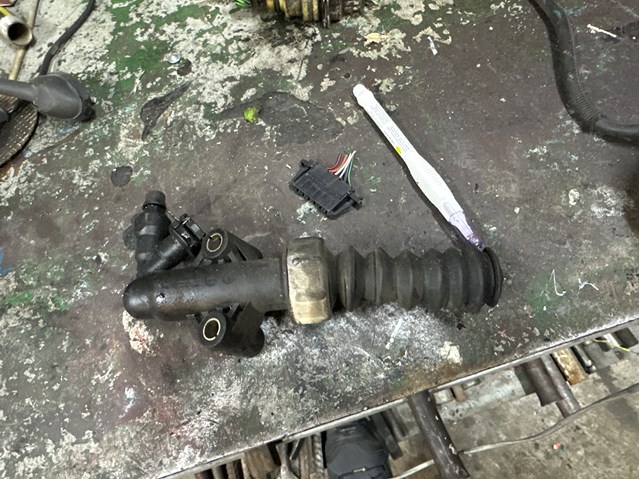 218216 PEUGEOT Bombin de embrague comprar Bilbao