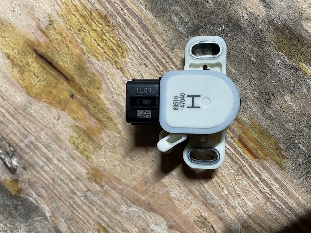 8951047040 TOYOTA Pedal de freno  disponible Ourense