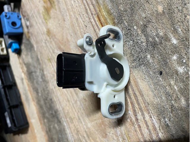 8951047040 Pedal de freno  en stock Granada