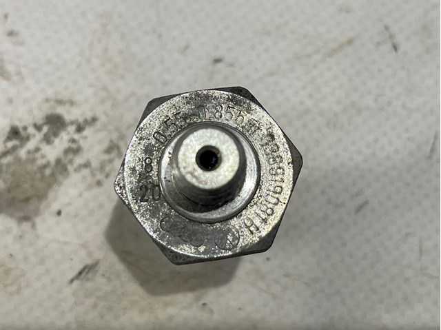 038919081 Sensor de presión de aceite  en stock Granada