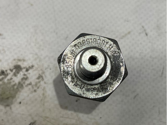 038919081 VAG Sensor de presión de aceite  en stock Huelva