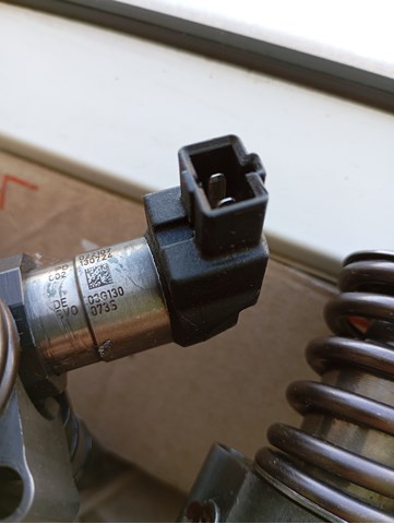 03G130073S Inyector de combustible  comprar en Pontevedra