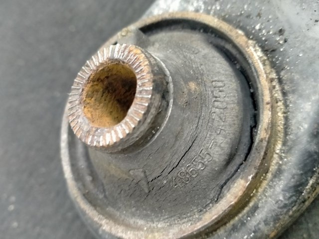 4806842040 Barra oscilante, suspensión de ruedas delantera, inferior derecha  en stock Sabadell