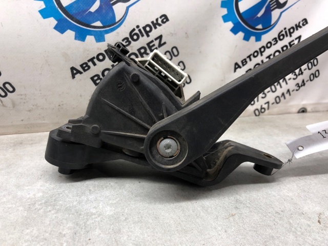 VOLVO 8634697 Pedal del acelerador  en stock Terrassa