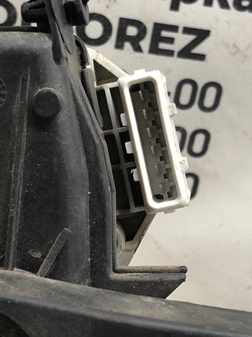 VOLVO 8634697 Pedal del acelerador  en stock Valencia