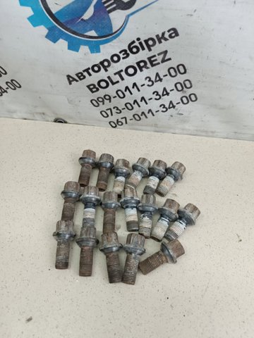 MERCEDES A2114010370 Tornillo de rueda  en stock Salamanca