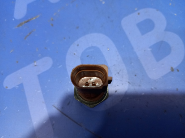 04L919081B VAG Sensor de presión de aceite comprar Madrid