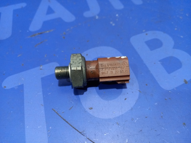 04L919081B Sensor de presión de aceite  en stock Sabadell