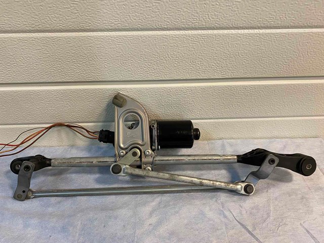 61617260488 Varillaje lavaparabrisas  disponible Utrera