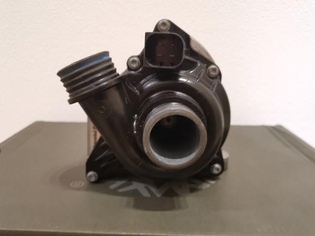 11517588885 BMW Bomba de agua  comprar en Oviedo