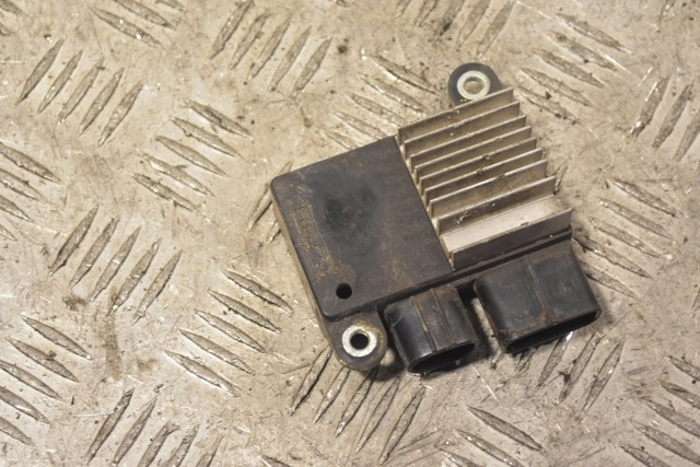 8925712010 Control De Velocidad De El Ventilador De Enfriamiento (Unidad De Control)  en stock Castellón