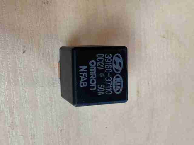 HYUNDAI 3916037110 Relé de los calentadores comprar Pamplona