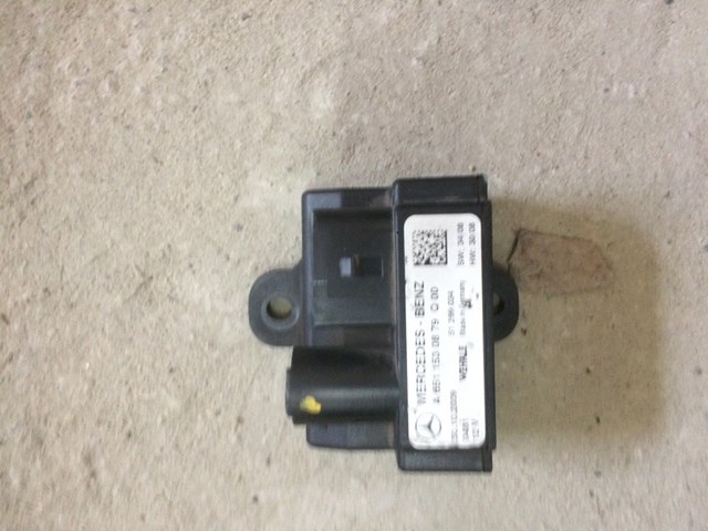 A6511530879 Relé de bujía de precalentamiento  comprar en Zaragoza