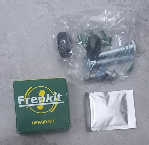 FRENKIT 810004 Kit de reparación de pinzas de freno  en stock Salamanca