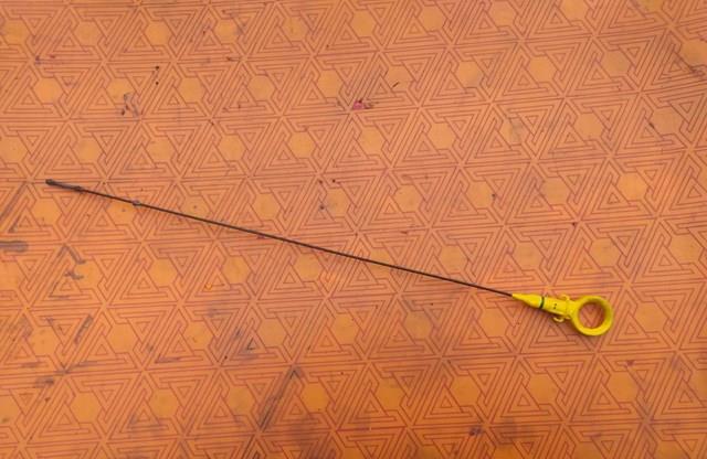 04L115611F Varilla de nivel de aceite  en stock Sabadell