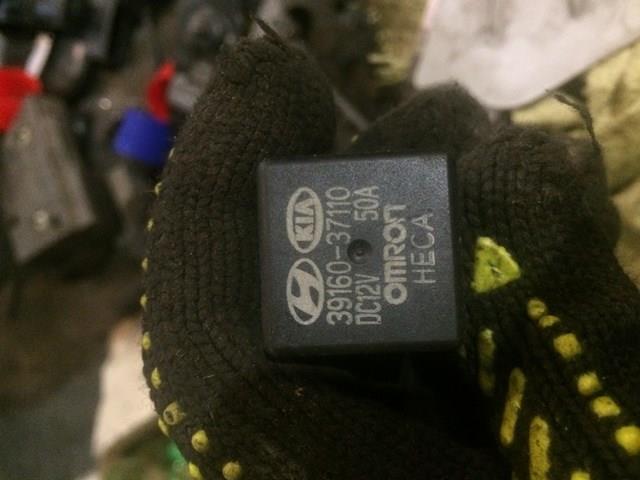 HYUNDAI 3916037110 Relé de los calentadores  en stock Salamanca