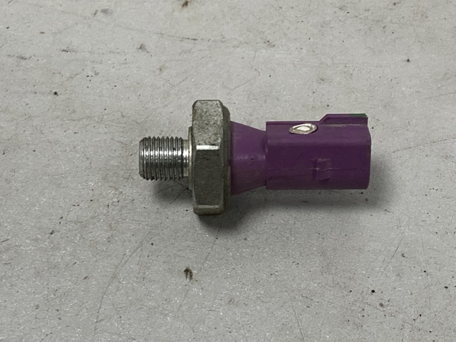 06E919081F Sensor de presión de aceite  en stock Sabadell
