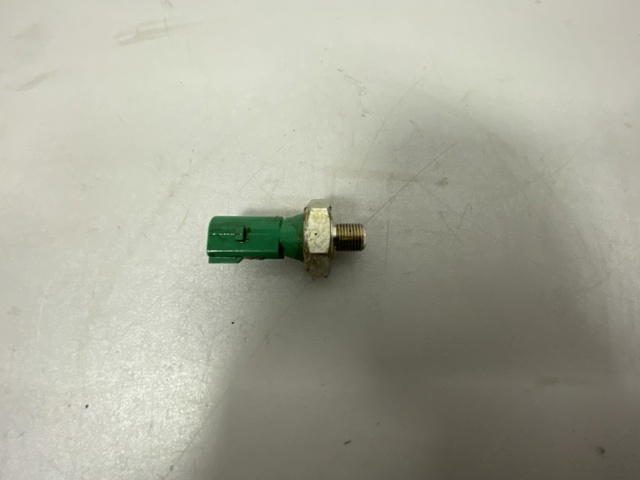 079919081D Sensor de presión de aceite comprar Almería