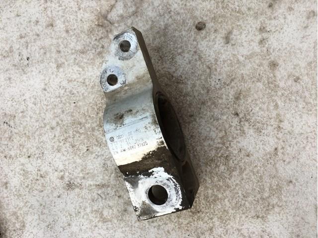 3C0199231E Silentblock de suspensión delantero inferior  disponible Málaga