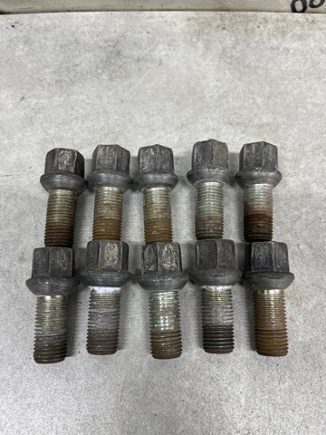 WHT002437 Tornillo de rueda comprar Girona